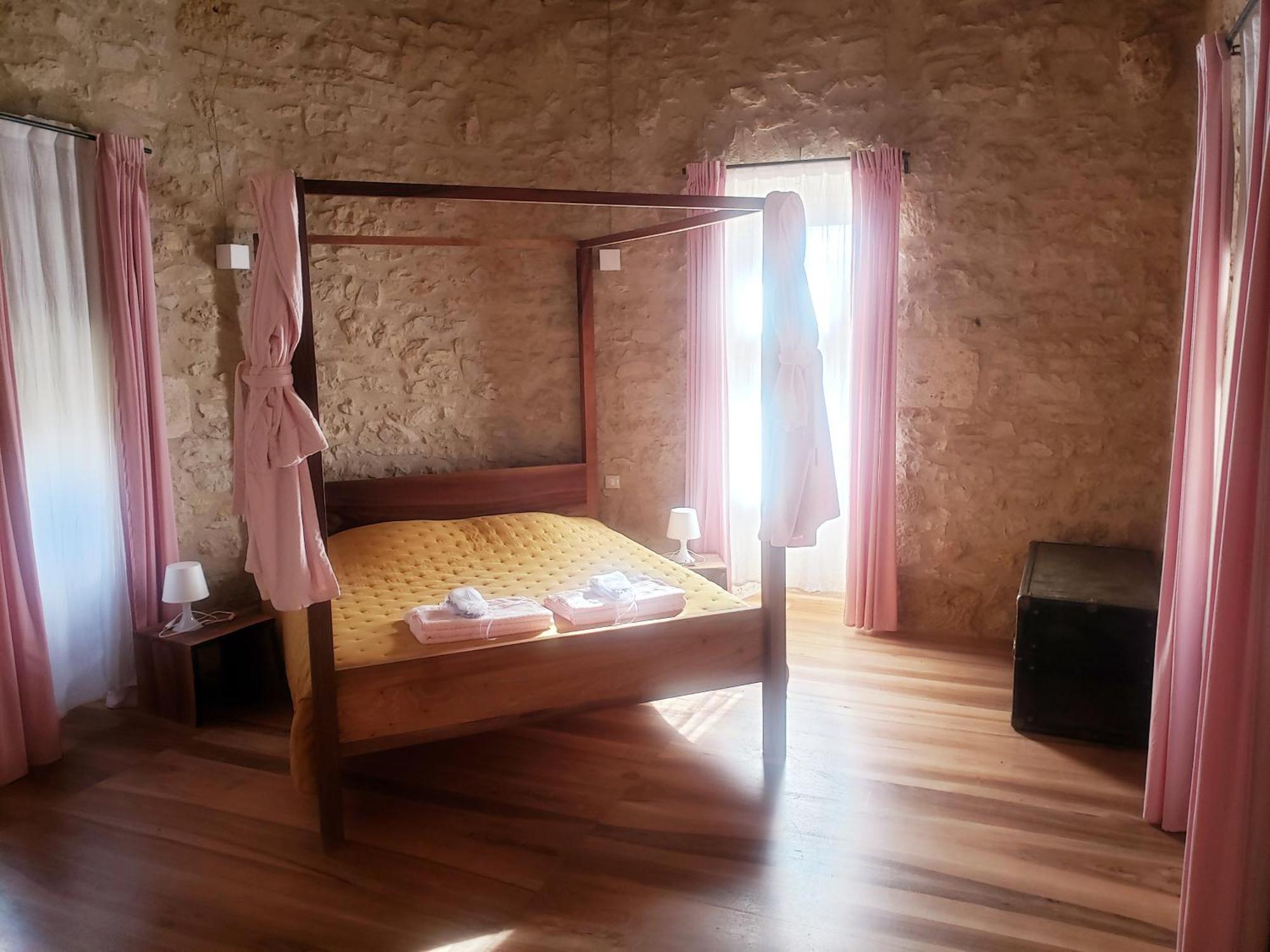 Chateau De Saint Dau Holiday home Figeac